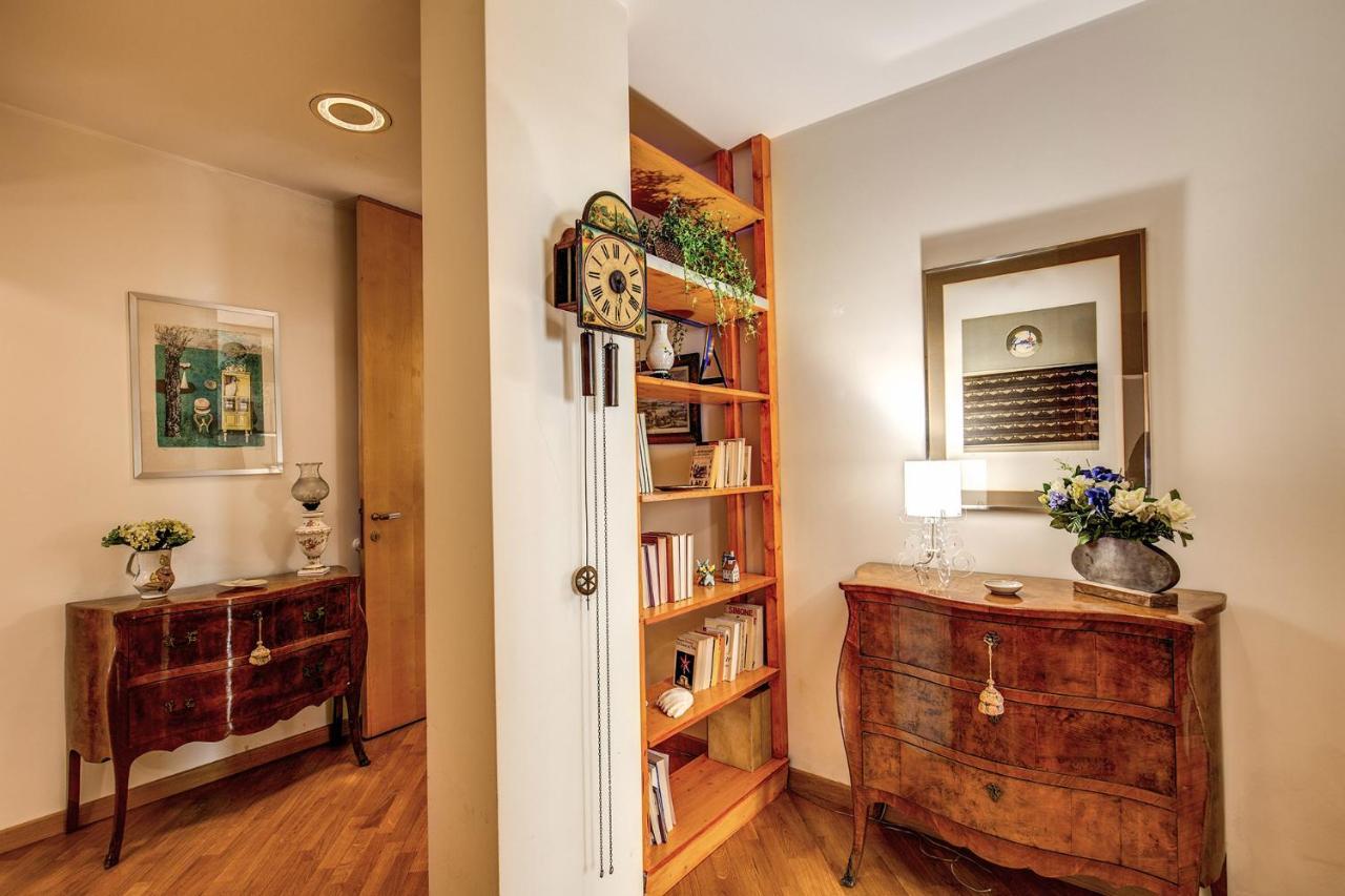 Terrazza Piccolomini: Elegant Apartment Stunning View Over Rome/St Peter'S Dome Exterior foto