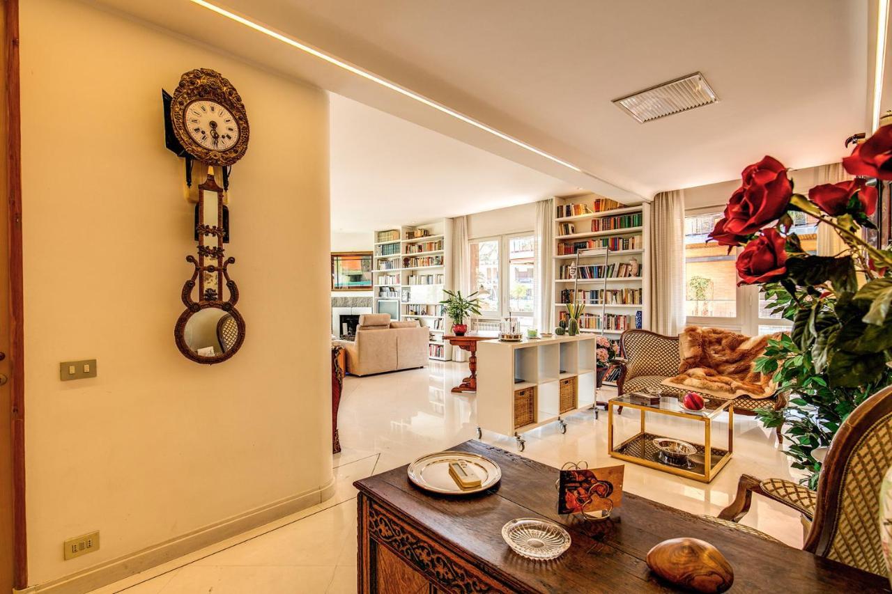 Terrazza Piccolomini: Elegant Apartment Stunning View Over Rome/St Peter'S Dome Exterior foto